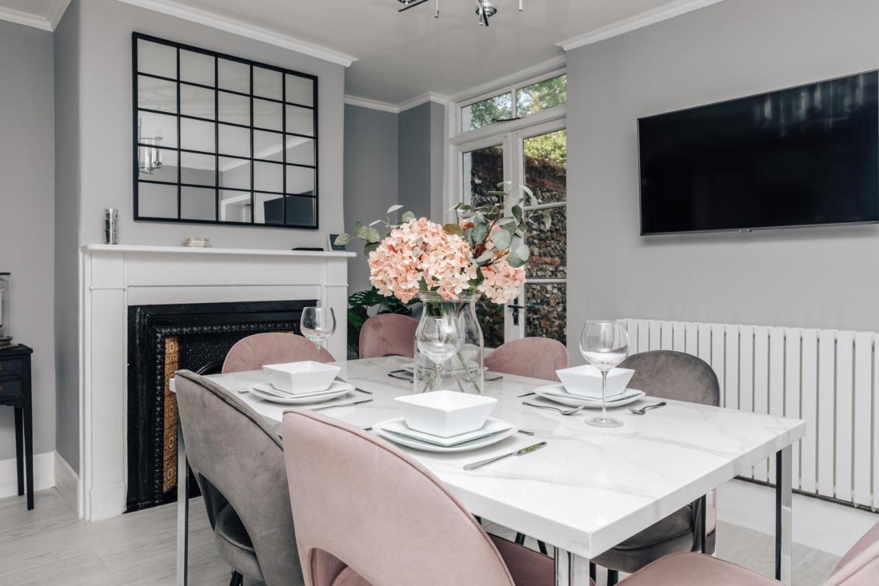The Mulberry Villa Henley-on-Thames Bagian luar foto