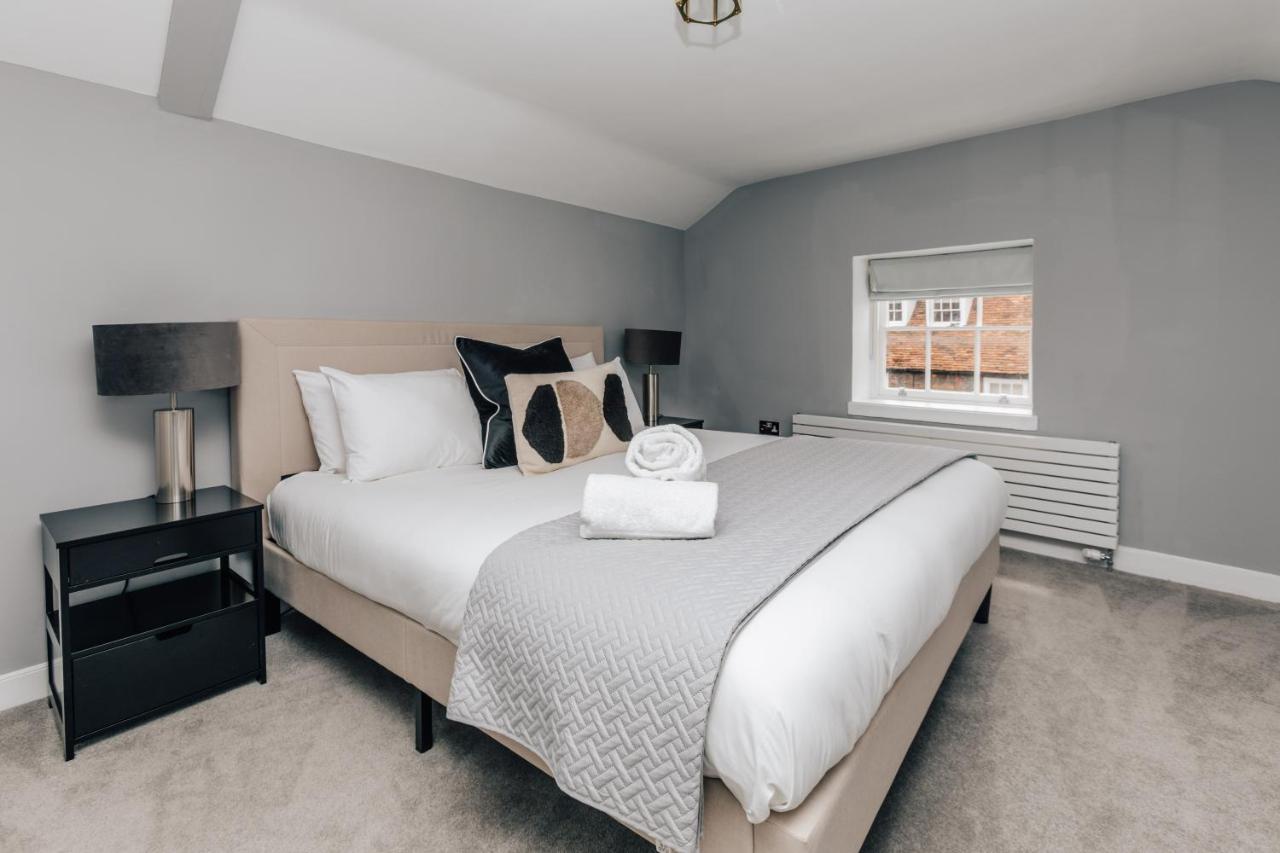 The Mulberry Villa Henley-on-Thames Bagian luar foto