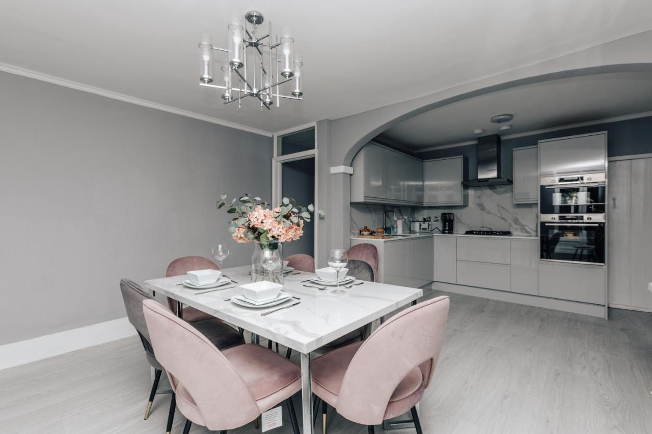 The Mulberry Villa Henley-on-Thames Bagian luar foto