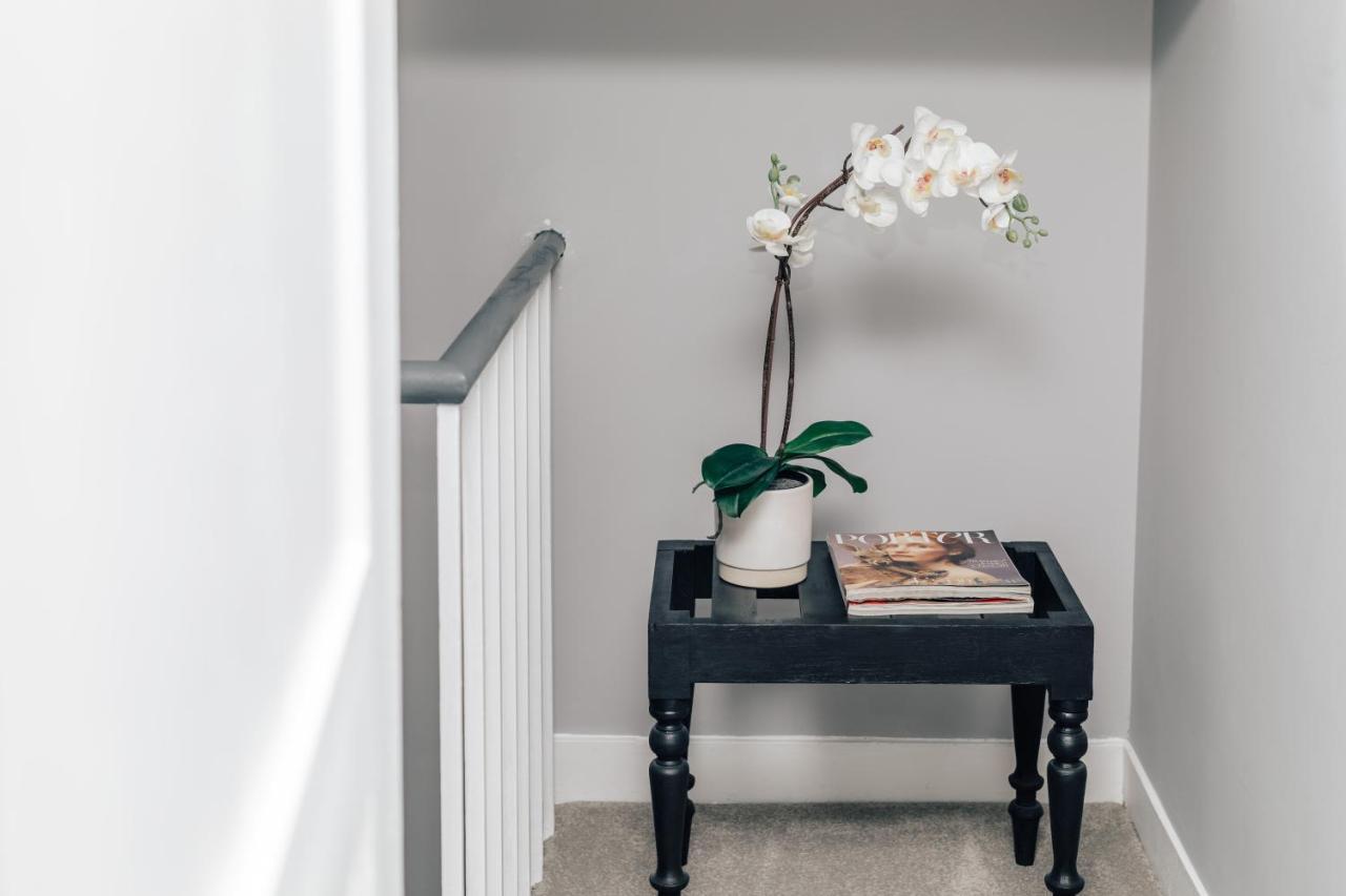 The Mulberry Villa Henley-on-Thames Bagian luar foto
