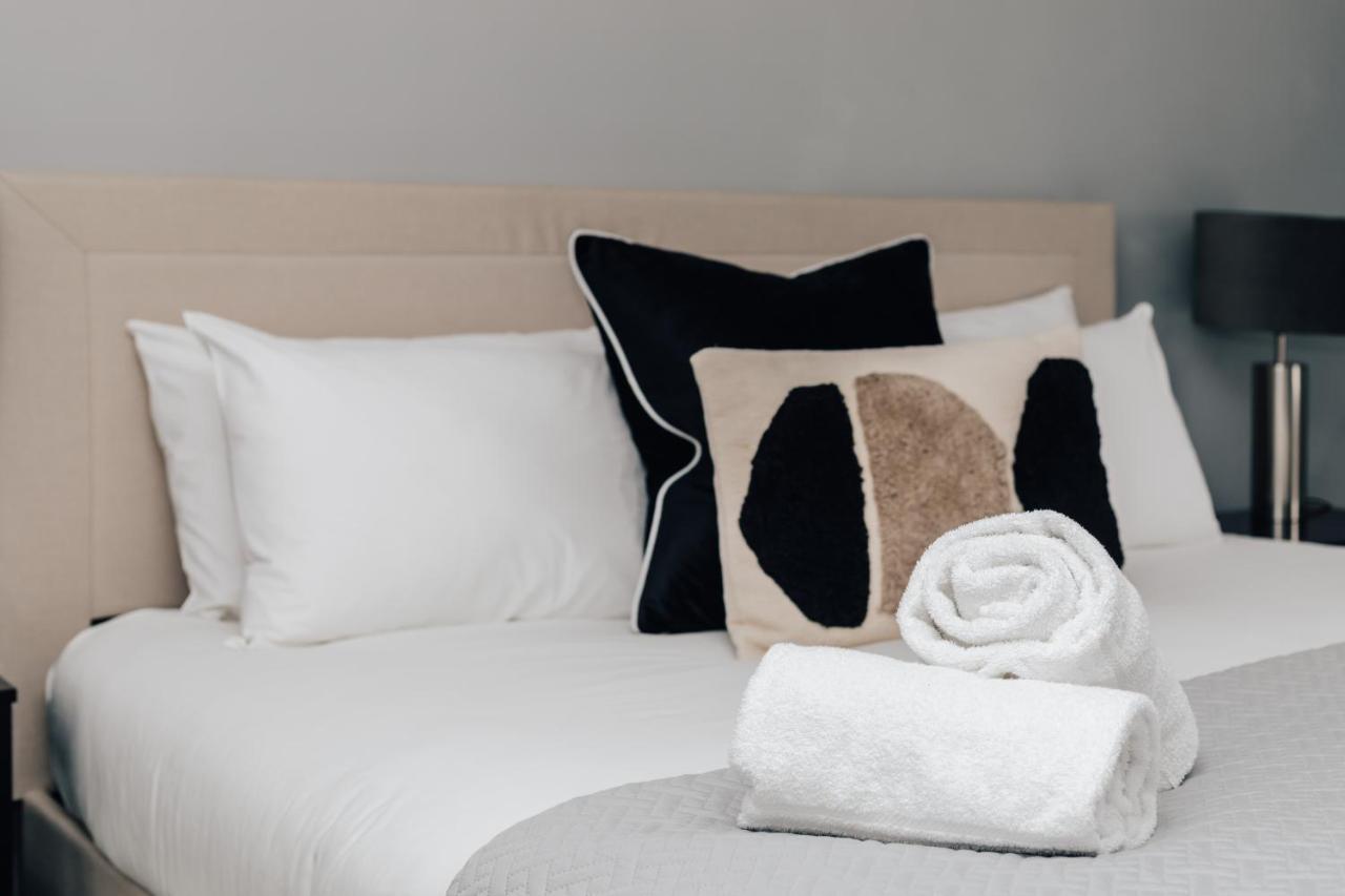 The Mulberry Villa Henley-on-Thames Bagian luar foto