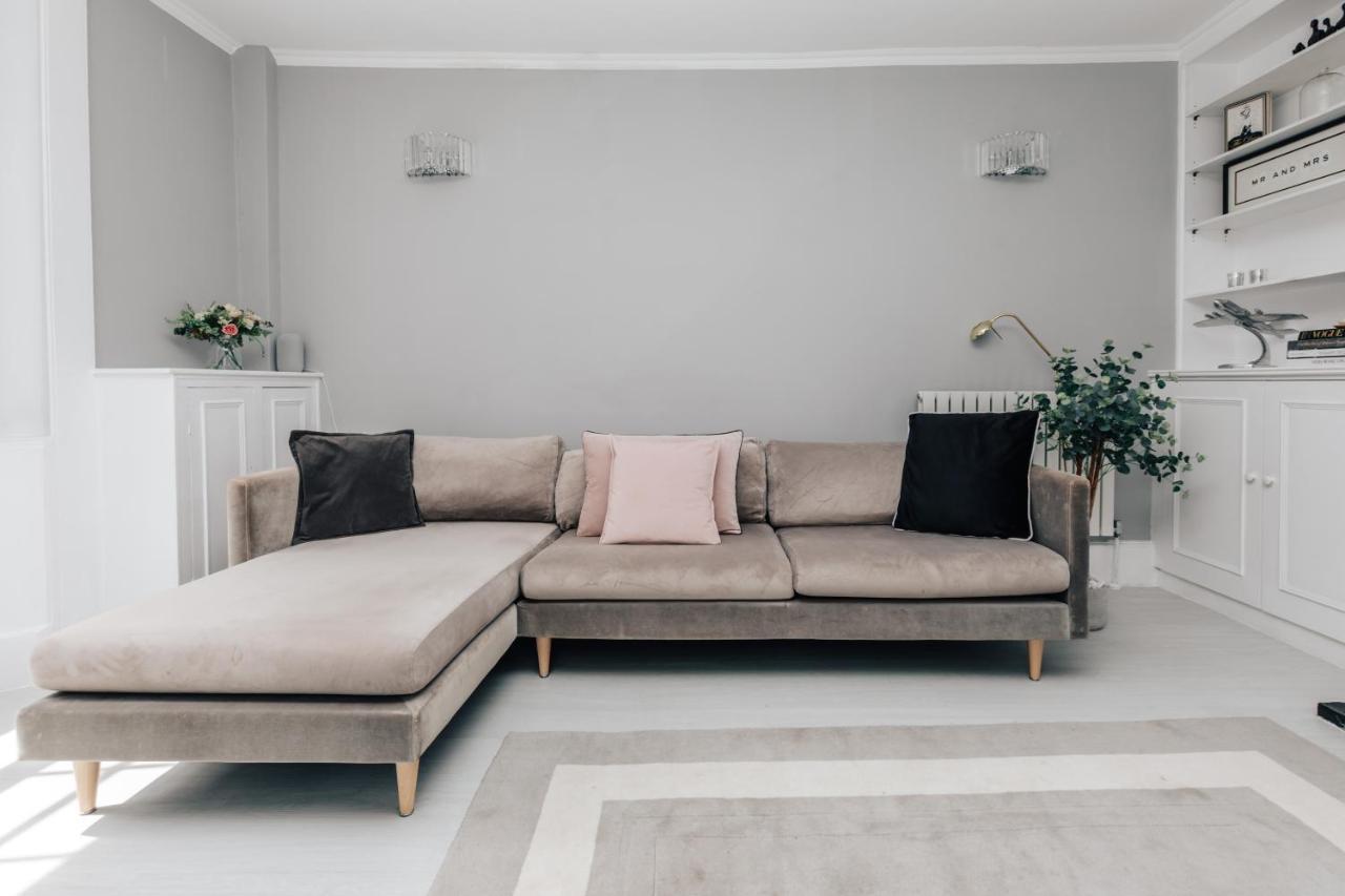 The Mulberry Villa Henley-on-Thames Bagian luar foto