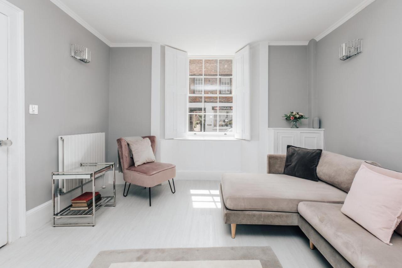 The Mulberry Villa Henley-on-Thames Bagian luar foto
